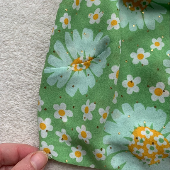 Lulu’s Retro Romantic Green Floral Halter Crop Top - Picture 10 of 13